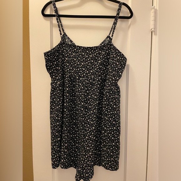 SHIEN 1XL Black White Floral Ditsy Romper Dress / Excellent Condition 🖤🤍 - Picture 4 of 5